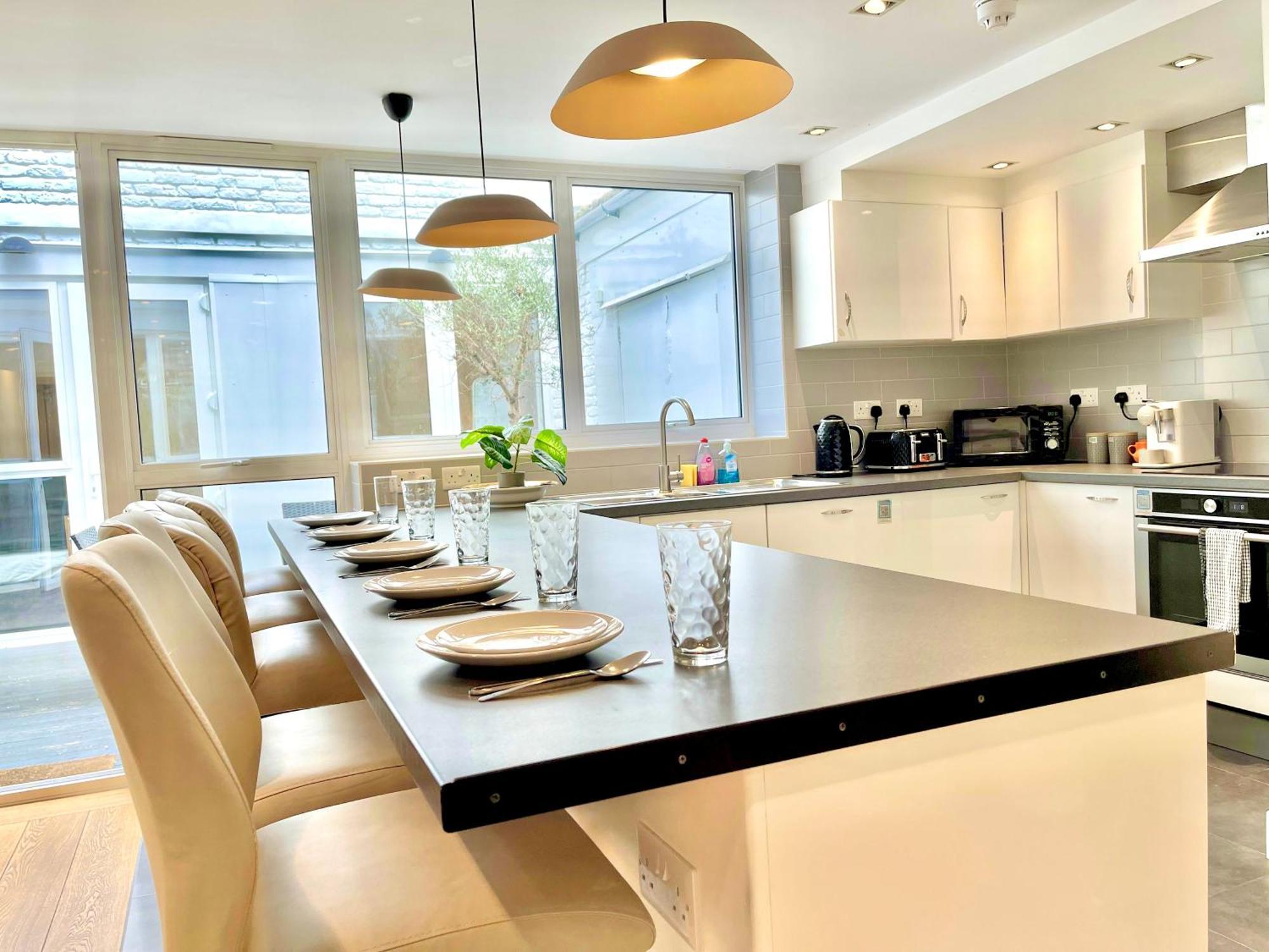 Spacious 3-bedroom Flat In Holloway With Unique Patio With Free Wi-fi Appartement